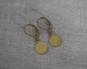 fine minimalist earrings made of brass vegan earrings