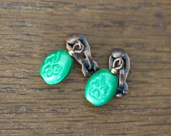 beautiful little ear clips / CLOVER / with ceramic beads