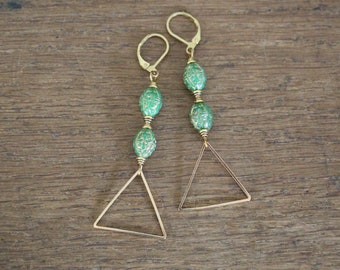 beautiful vintage earrings / NIN / golden