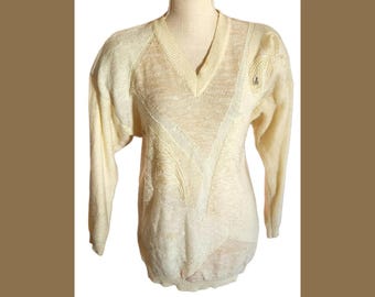 Vintage Mariea Kim 80s sweater, with large shoulder pads, ivory