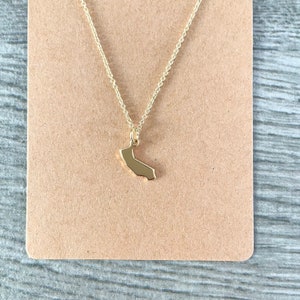 14k Gold Delicate California Pendant Charm Necklace