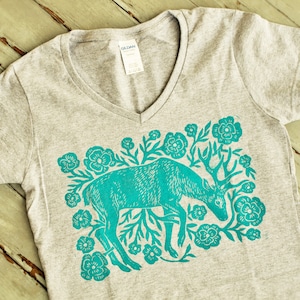 DeerFlower Gray Block Printed T-shirt - Handprinted Shirt - Folk Art - Bohemian - Folklore - Nature Lover Gift