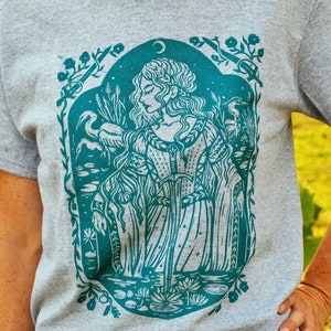 Lady of the Lake - Block Printed Unisex T-Shirt - Gildan Heather Gray Shirt - Arthurian Design - Literary Gift