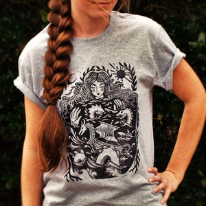 Sea Ballad Block Printed T-shirt Viking Shirt Linoprint Bohemian Top Hippie Apparel Beach Clothing Norse Folklore Folk Art image 4