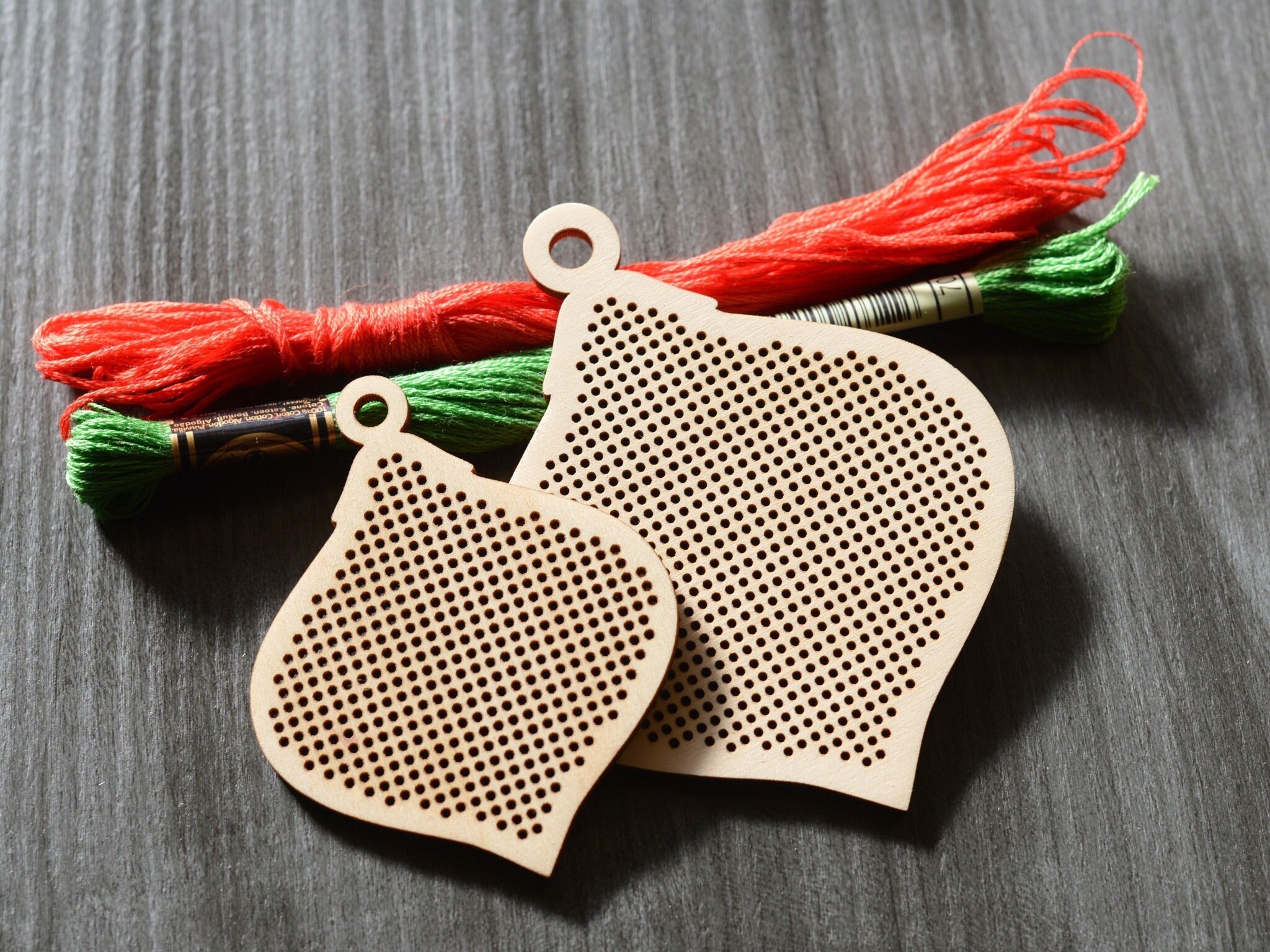 Christmas bauble teardrop shape. Plywood cross stitch, embroidery blank. 3 inch & 4 inch. Christmas decoration, Xmas Ornament decoration