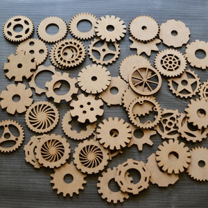 Bulk steampunk-uitrustingen. Lasergesneden multiplex of mdf tandwielen en tandwielen. 25 mm of 50 mm. 1" of 2". Scrapbookversieringen. Knutselbenodigdheden