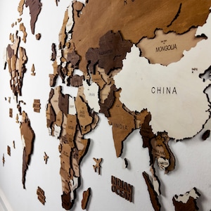 Carte du monde en bois 3D, cadeau 5e anniversaire pour couple, carte du monde en bois, décoration murale de voyage, cadeau voyageur du monde, carte du monde de bureau image 3