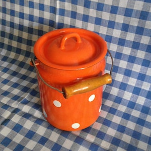 Enamel milk pail 3 L with lid Vintage Red polka dot Water container canister jug Wood handle Enamelware Camping Country Farmhouse storage