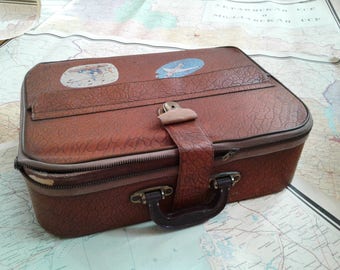 Vintage suitcase Travel case distressed Retro luggage Medium size Soft Decorative brown faux leather weekender Photo Stage Props mid century