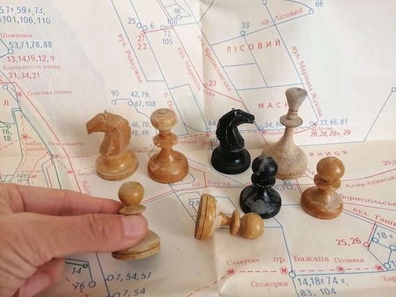 Vintage Chess Accessory Pieces,Games,Toys,Knights,Rooks,Pawns