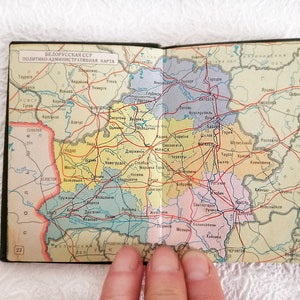 ZELDZAME Atlas Wit-Rusland Letland Estland Litouwen USSR Pocket naslagwerk Kaarten wegen snelwegen Sovjet Oud reisroadbook Collectible
