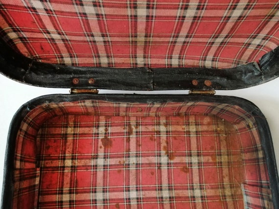 Small antique suitcase Old black leatherette bag … - image 10
