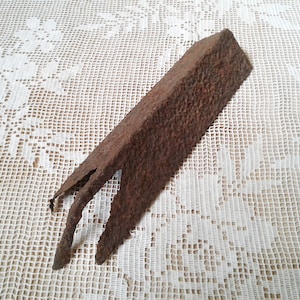 Rusty metal craft supply Salvage Industrial structural steel angle piece Claws Metalwork Sculpture artisan Steampunk artist Repurpose