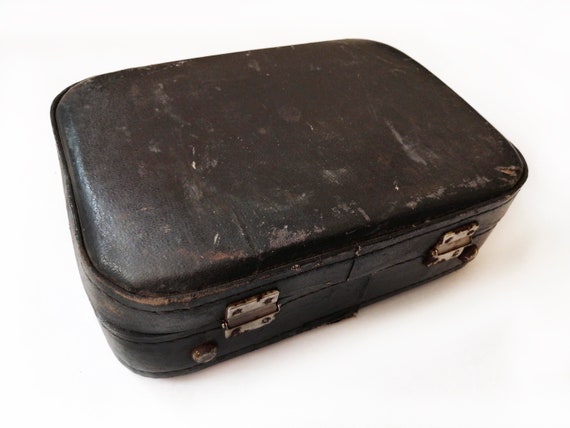 Small antique suitcase Old black leatherette bag … - image 5