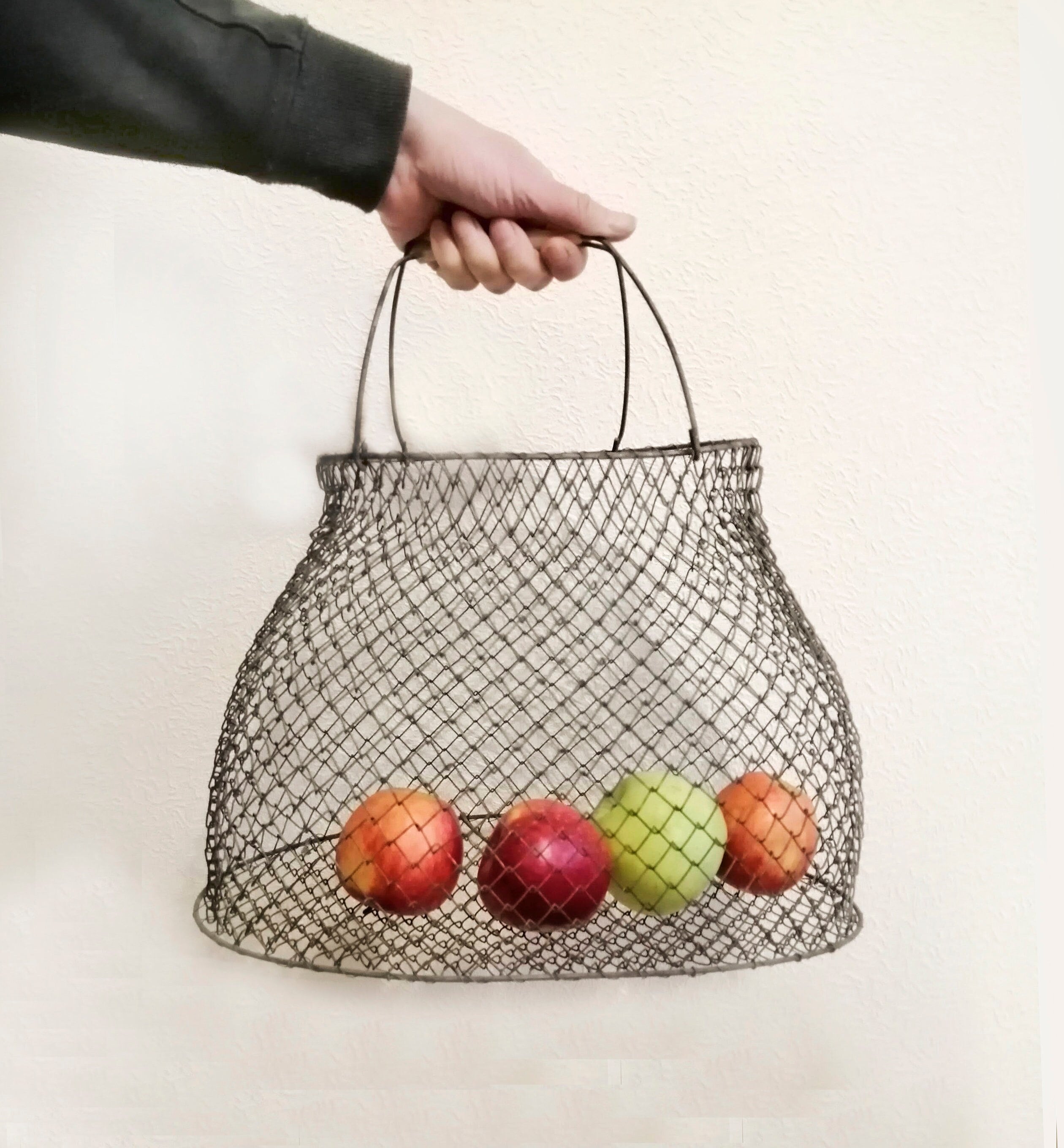 Old Metal Wire Basket Collapsible Eggs Fruit Storage Fishing 