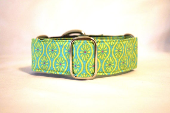 Green Retro Print Martingale Dog Collar: SILVER HARDWARE