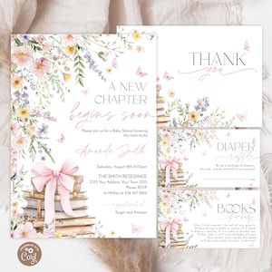 Pode incluir: Conjunto de convites para chá de bebê com detalhes florais e borboletas. O design inclui um convite principal, um cartão de agradecimento, um cartão de rifa de fraldas e um cartão de pedido de livros. O convite apresenta uma pilha de livros.