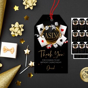 Tag di ringraziamento modificabili per il compleanno del casinò. Etichetta per bomboniere per compleanno di poker. Bomboniere per la festa del casinò. Asso che gioca a carte. Biglietto di ringraziamento. Festa del poker