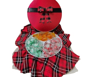 Plaid Bow Tin