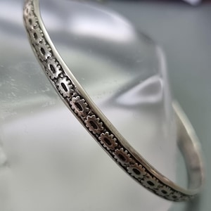 Antique Solid Sterling Silver Patterned Beautifully Designed Bangle - Ideal for Stacking or On its own - 10g