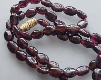 Vintage 1970's Genuine Garnet Gemstones Polished Pebbles Necklace 16 inches - Deep Rich Red Hue