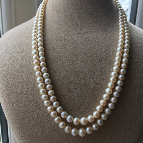 Vintage 1940's Genuine Cultured Pearls Double Strand Necklace - Graduated Pearls - Necklace Gilt Clasp - 20 Inches Length