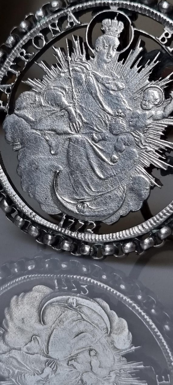 銀製バビロニア王朝絵彫　薬種入 銀製バビロニア王朝絵彫 薬種入