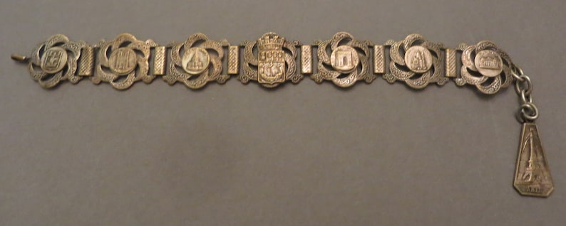 Antique FRENCH /'DEPOSE/' stamped souvenir links bracelet with Eiffel Tower fob landmarks Arc d/'triomphe,