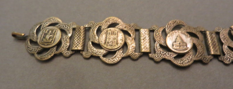 Antique FRENCH /'DEPOSE/' stamped souvenir links bracelet with Eiffel Tower fob landmarks Arc d/'triomphe,