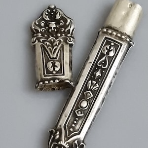 RARE Antique French Silver Art Nouveau &#39;Green Man&#39; Needle Sewing Case  Etui Very Ornate - French Silver Marks 2g