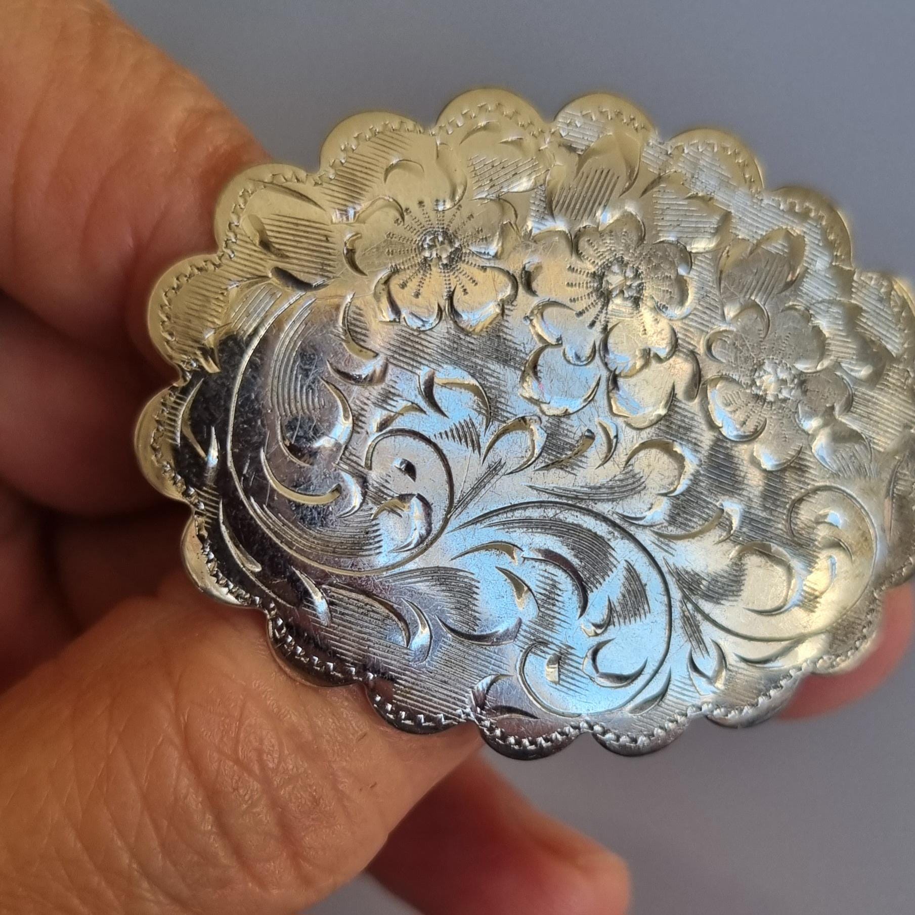 【Waviness】 Movie Slate Brooch Silver il_fullxfull.6660457154_6vts.jpg