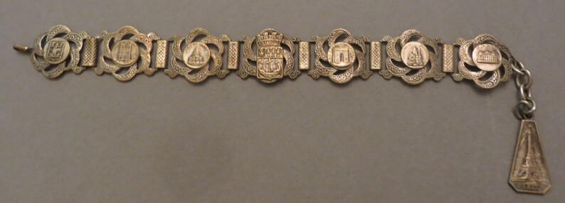Antique FRENCH /'DEPOSE/' stamped souvenir links bracelet with Eiffel Tower fob landmarks Arc d/'triomphe,
