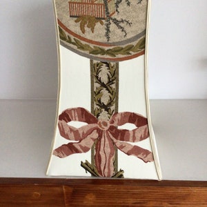 Rectangular pagoda lampshade, fabric from Braquenié collection image 2