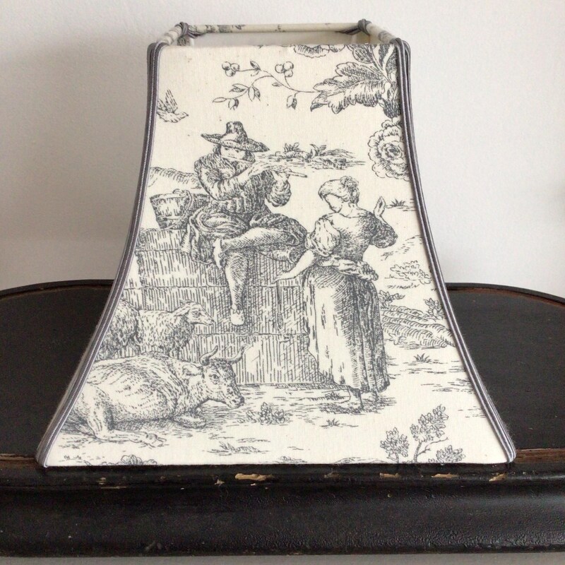 Quadratischer Lampenschirm Aus Leinen-Optik – 20x20x14 Cm, Für E14-Sockel, In Ecru