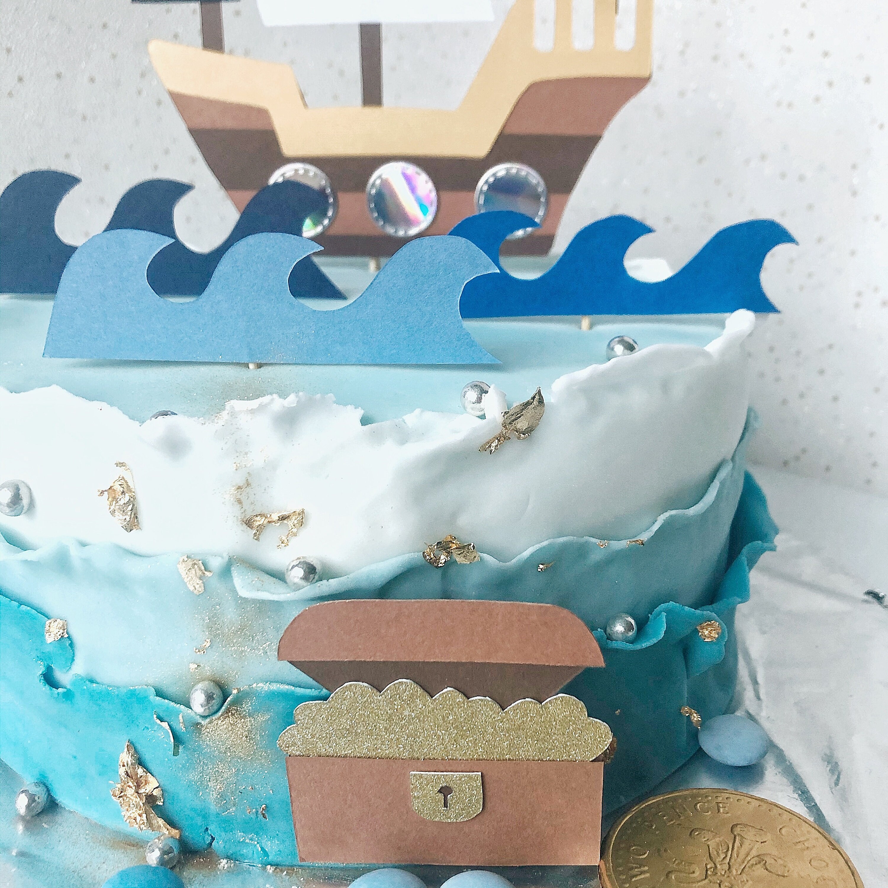 Topper Per Torta Di Compleanno Personalizzato Cakeshop - Con Glitter