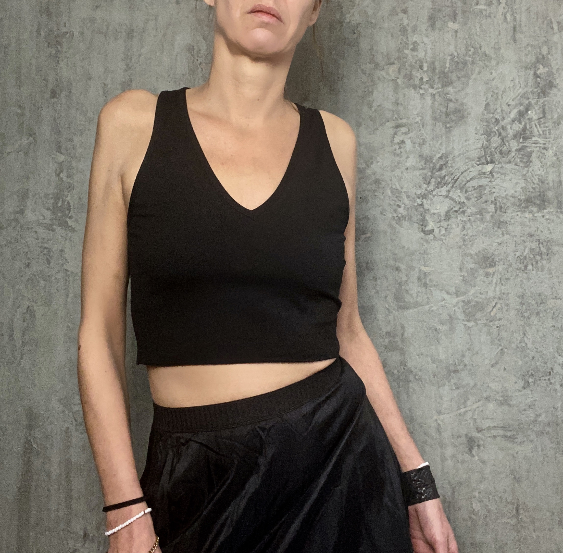 Crop top made of organic cotton, black, with rolled hem, short tank top made of cotton jersey, organic cotton, sleeveless, crop top