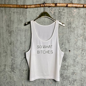 loose tank top made of Tencel off-white tank top with print image 3