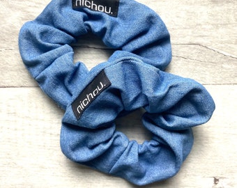 Denim scrunchie, middenblauw, denim, haarelastiekje in jaren 90-stijl, decoratieve armband