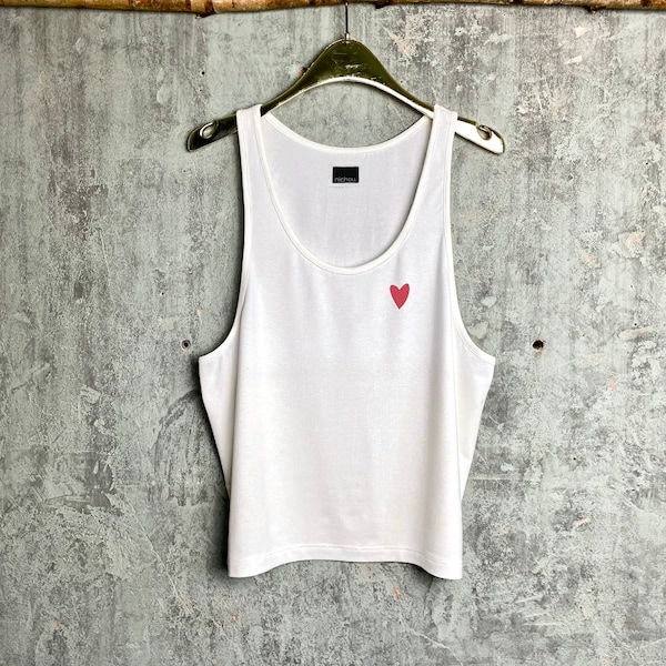 lockeres Tanktop in altweiss, mit rotem Herz, Trägershirt aus weichem Tencel