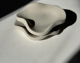 Beton Schmuckschale, Ringhalter - Wavy Art Deco