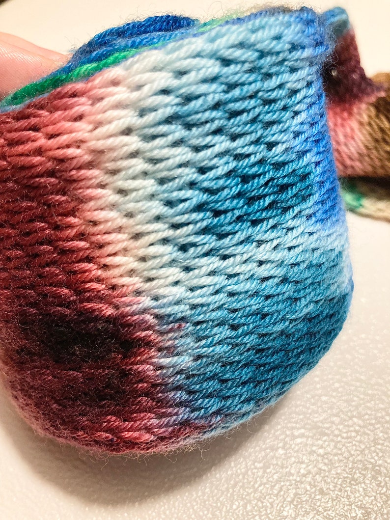 Sewing & Needlecraft Dragonfly On Artisan Stripe Yarn etna.com.pe