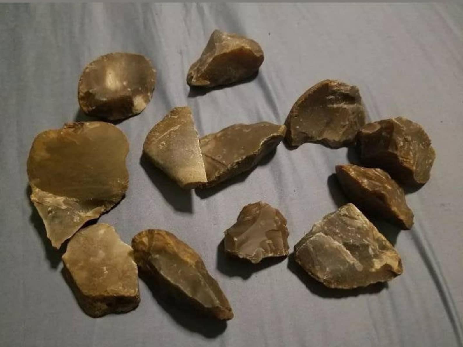 12 Small Flint Stone Chert Rock Knapping Arrowhead Fire Making Raw