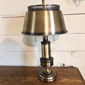 Vintage Brass French Tole Bouillotte Lamp Brass Shade Desk Table Lamp Pull Chain