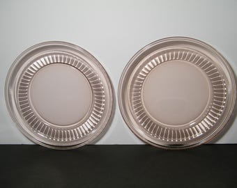 2 Annapolis Rosewater Pink Glass Plates from Anchor Hocking, Vintage Clear glass Dinner Plates in Gently used condition, light wear