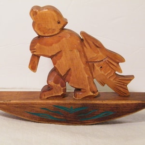 Wooden Bear With Fish Carved Figure Alaska Souvenir, Vintage Hand Carved Alaskan Bear with Catch, labels missing