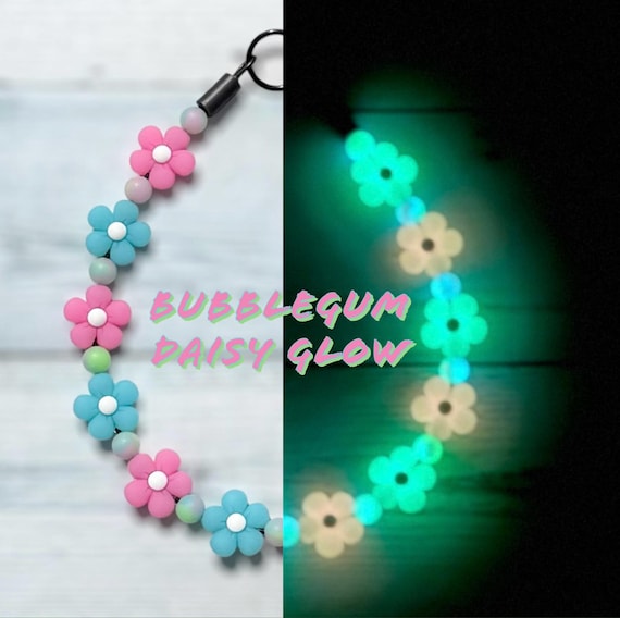Glow-in-the-Dark Daisy Bead Dog Collar: Unique Slip-On Design