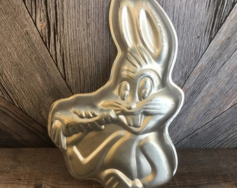 WARNER BROS LOONEY TUNES WILTON BIRTHDAY CAKE CANDLE HOLDER SET 1978 BUGS BUNNY