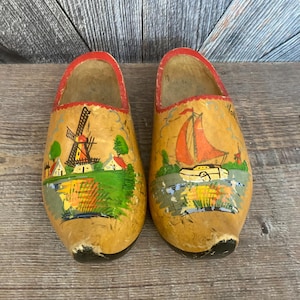 Vintage Wooden Shoes {Dutch Wooden Clogs Dutch Pattern} Tulip Time Holland Souvenir Childrens Decor Wall Hanging, Home Decor, Pair of Shoes