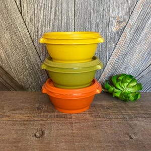 3 Vintage Tupperware Servalier Bowl Set Plastic Round Fall 70s Burnt Orange Yellow Nesting Vintage Kitchen Storage Canisters 1323