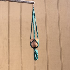 Vintage Macrame Plant Hanger Heavy GREEN Macrame Planter Coastal Garden Art Hanging Pot Plant Holder 1970s Boho Home Decor Hand Made BRIGHT